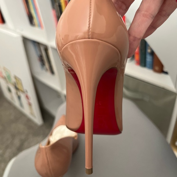 🎉SOLD🎉 CHRISTIAN LOUBOUTIN Pigalle Follies 100 Nude Patent 37.5 Authentic NEW - Picture 9 of 16